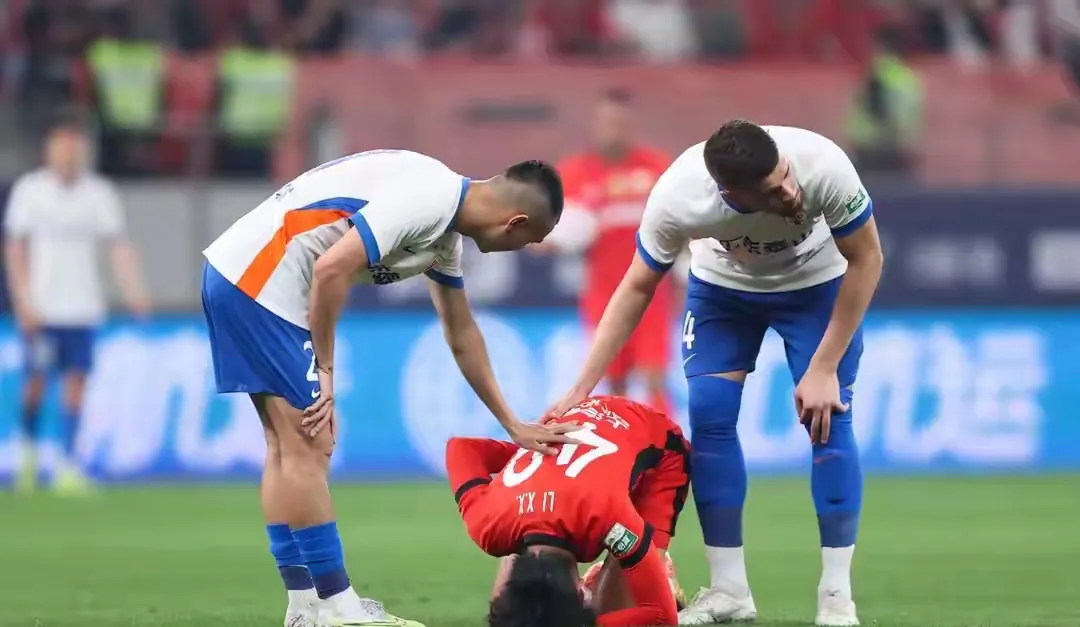 关于爆冷！滚球预测强队意外出局震惊全场的信息