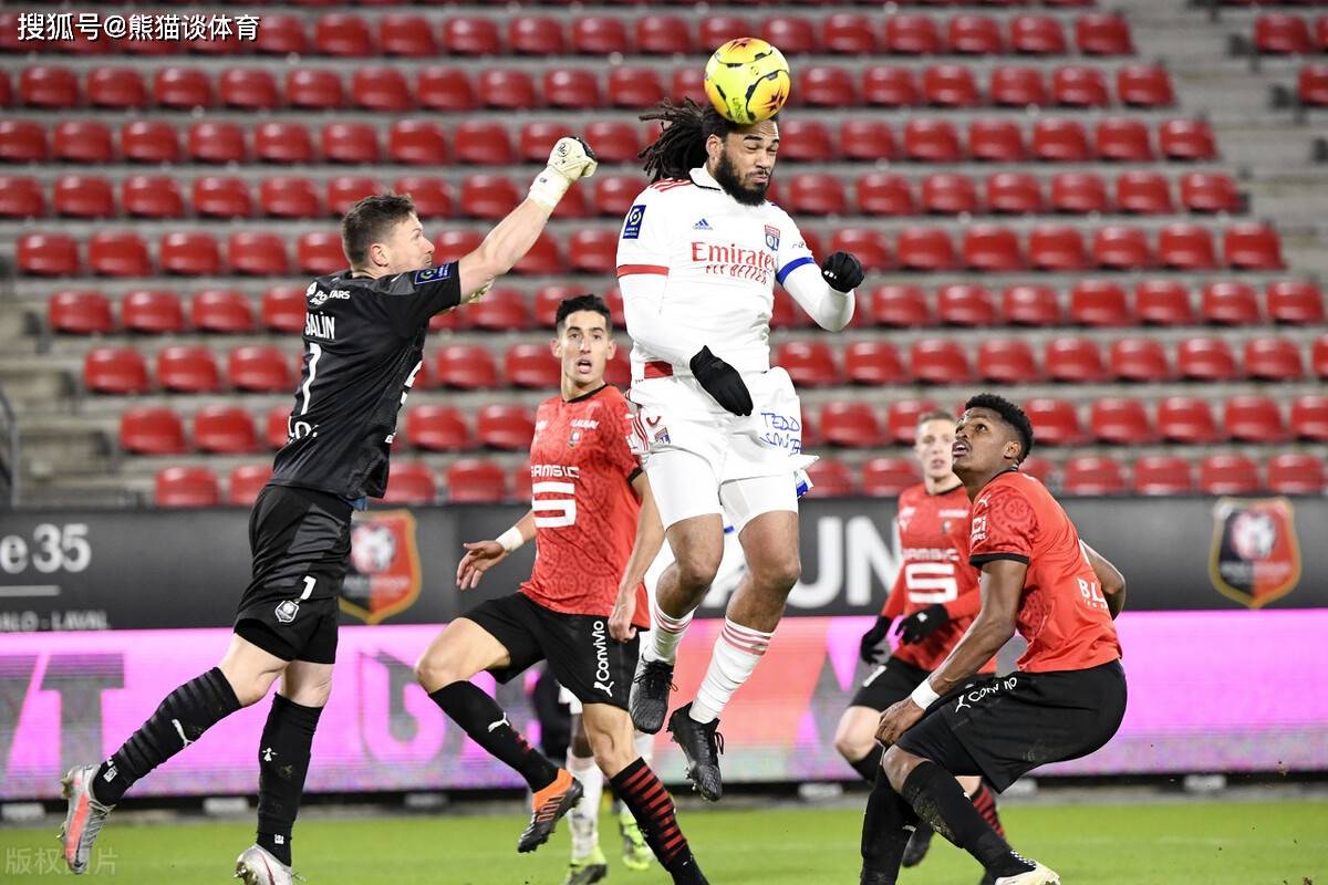 巴黎完胜瑞士,阿什拉夫点燃赛场 巴黎完胜瑞士,阿什拉夫点燃赛场