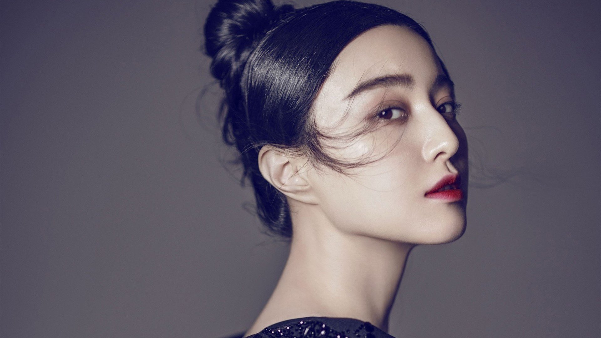 绿茵与焦土，乌克兰战壕中的皇家社会突围战