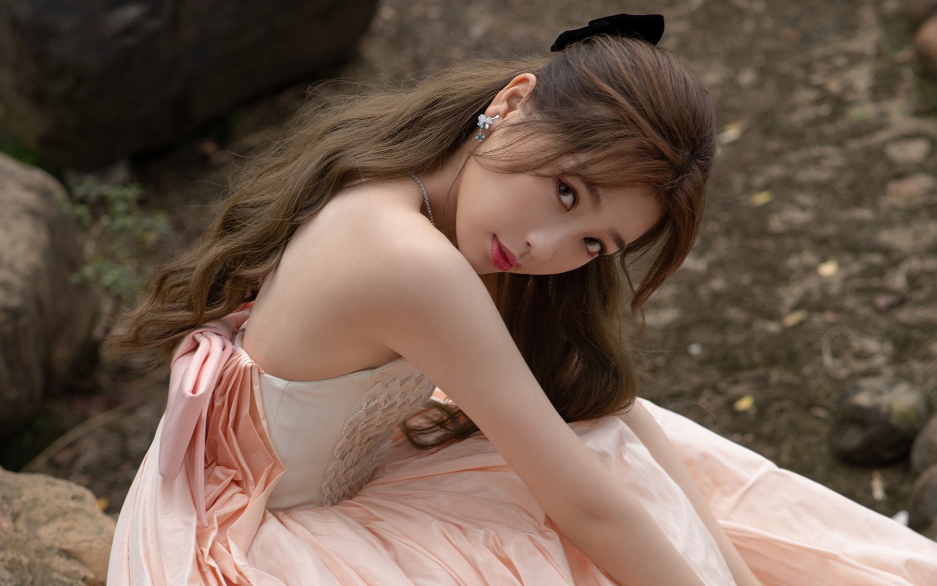 老鹰振翅，字母哥驭风，当篮球的统治力驶入F1赛道