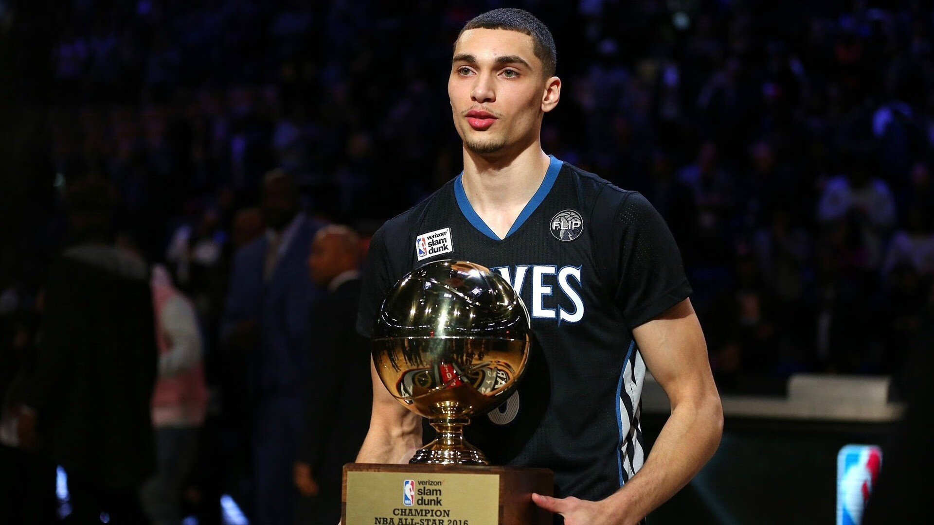 当诺坎普的喧嚣遇见本钢的呐喊，一场平行时空的终极血拼