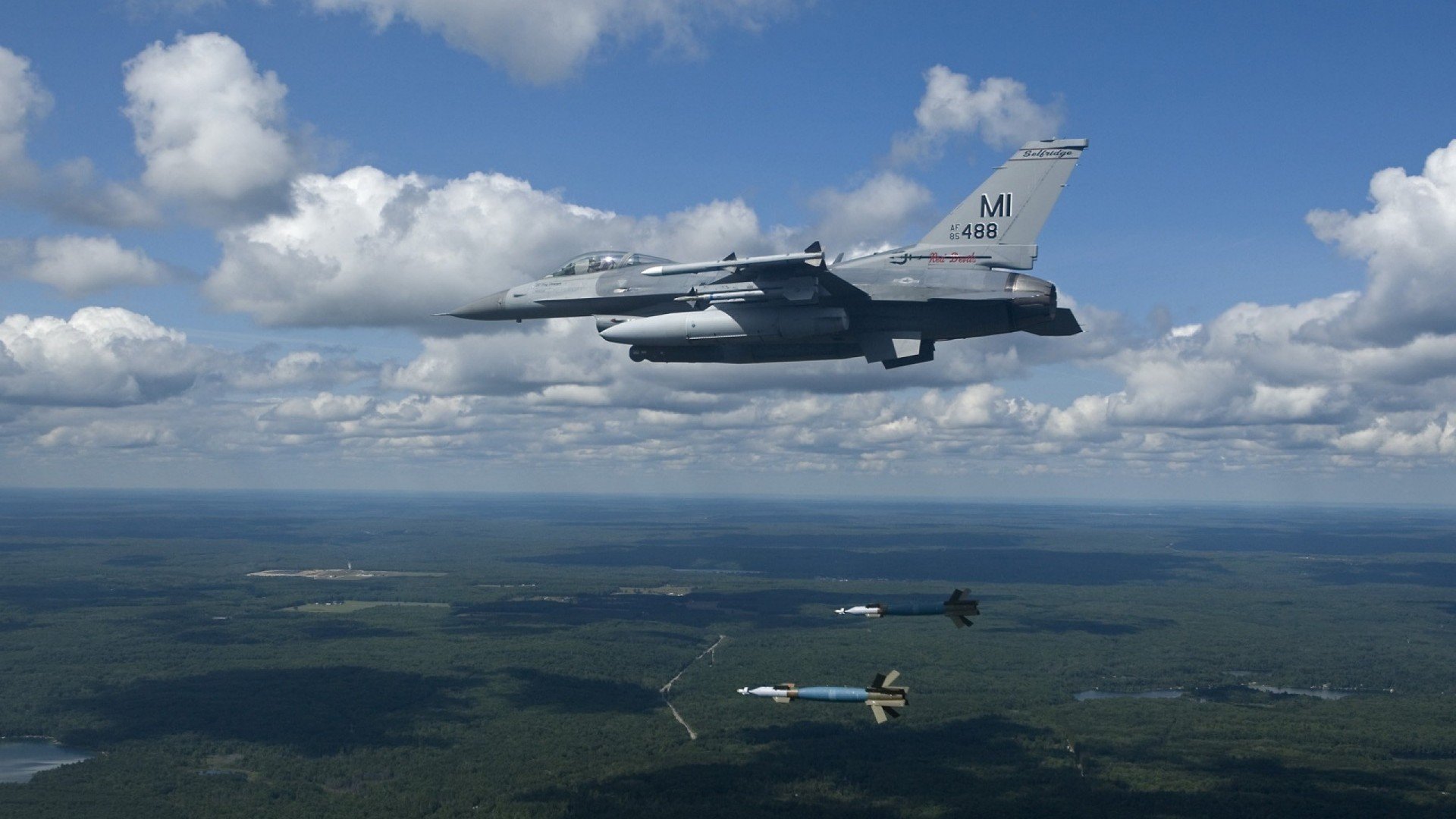 绿茵诗篇，当维尼修斯的桑巴节奏，在加纳的星光下淬炼成金