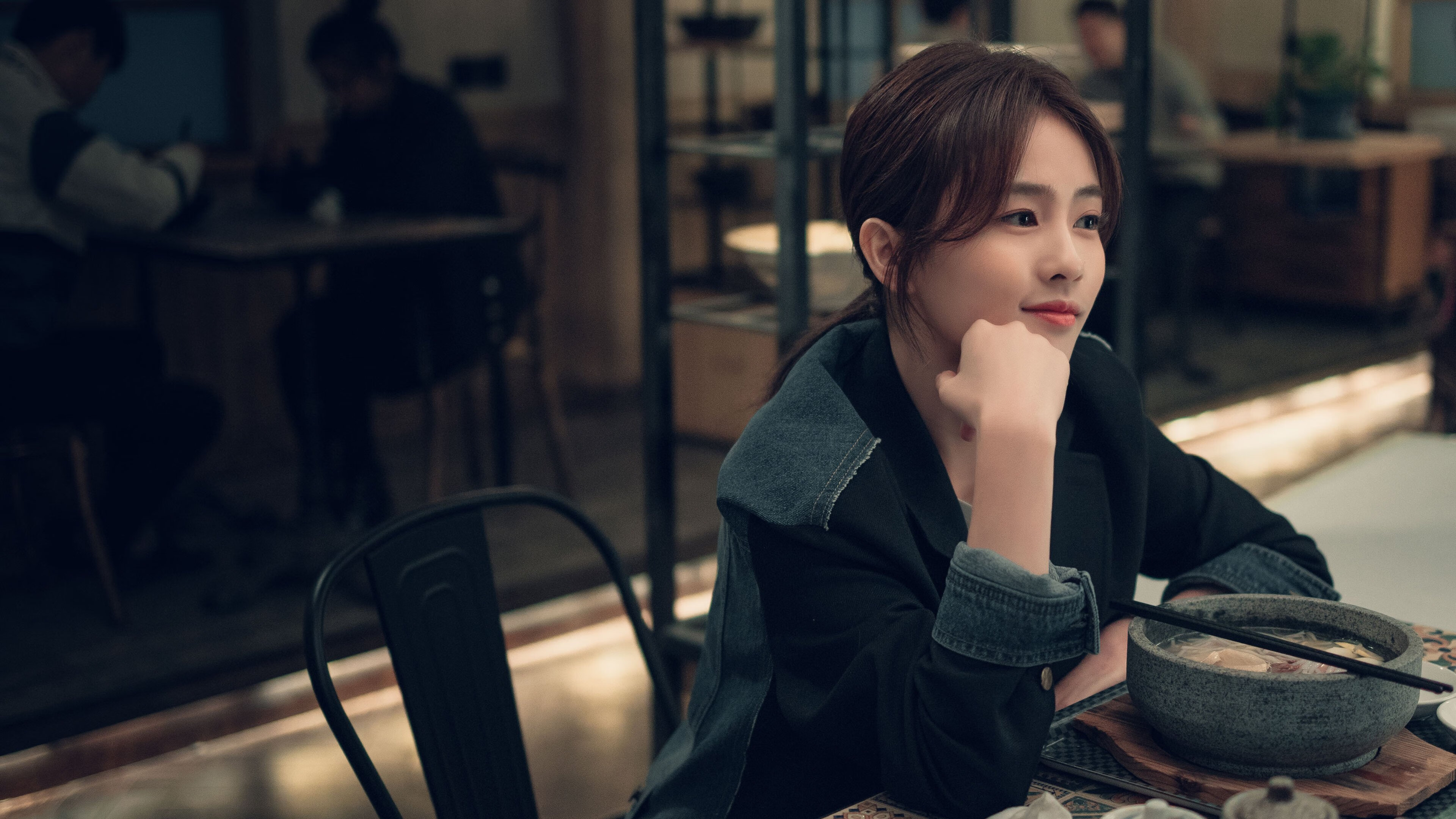 跨界之战！广厦队爆冷拿下勇士，欧冠淘汰赛焦点战竟成篮球场？